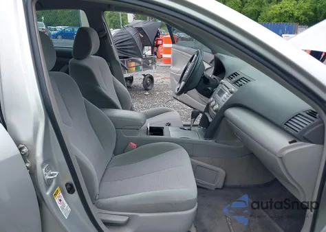 2011 Toyota Camry Le z USA, uszkodzony, nr VIN 4T1BF3EK4BU161767